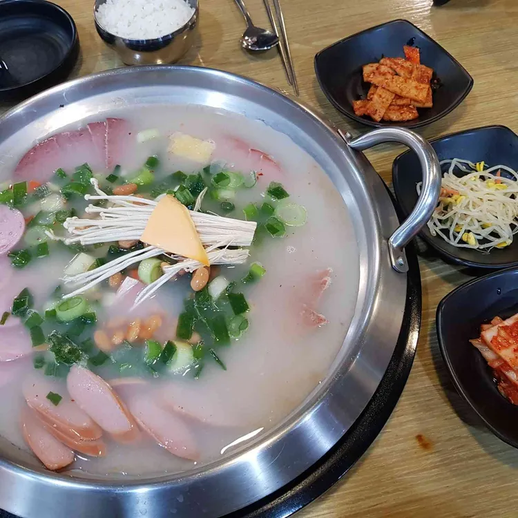 놀부부대찌개 사진