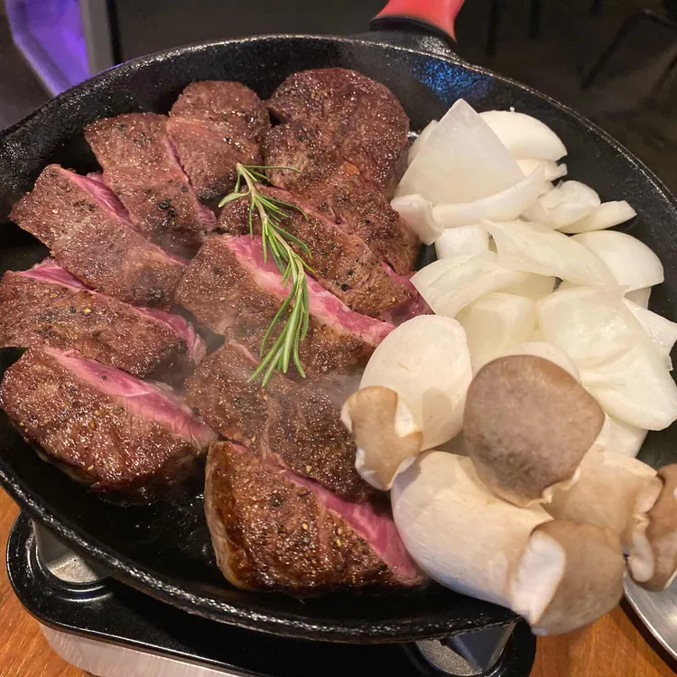 엄마는 스테이크 사진