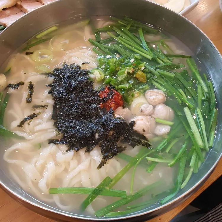 와촌손칼국시 사진