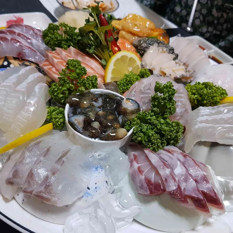 칠전일식 사진