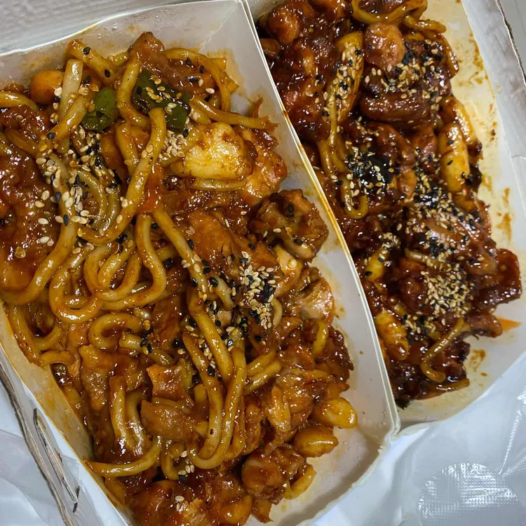 동근이숯불두마리치킨 사진