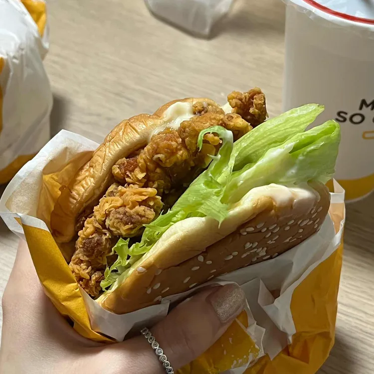 맘스터치 사진