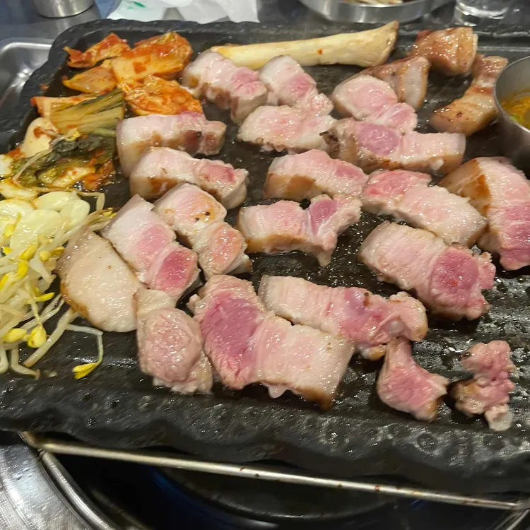 연굽남 사진