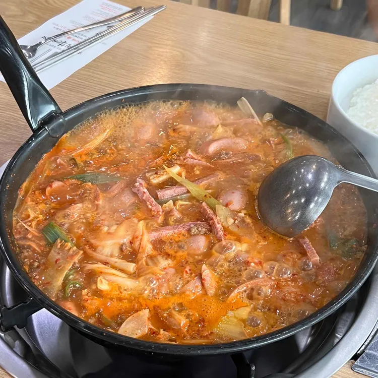 최네집 부대찌개 사진