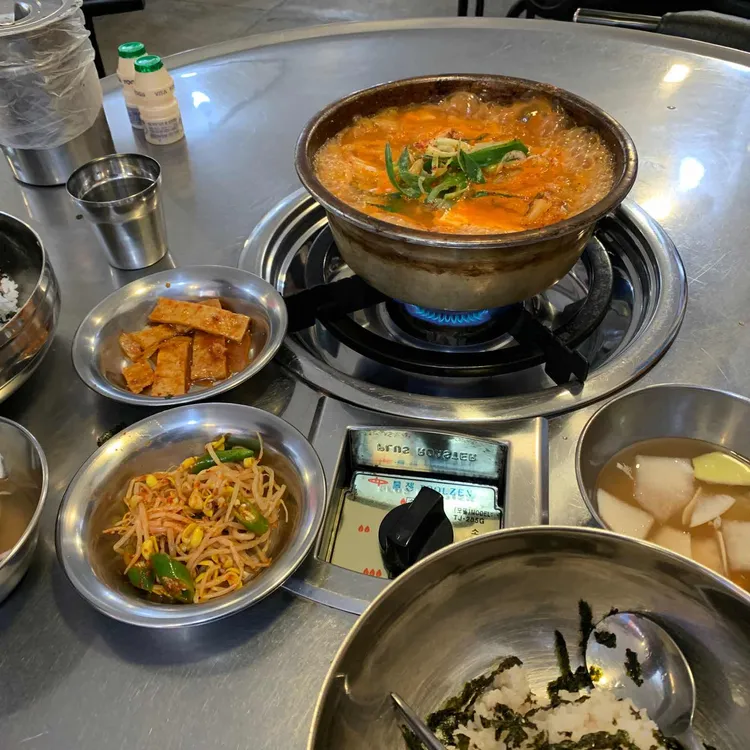 전통김치찌개전문점 사진