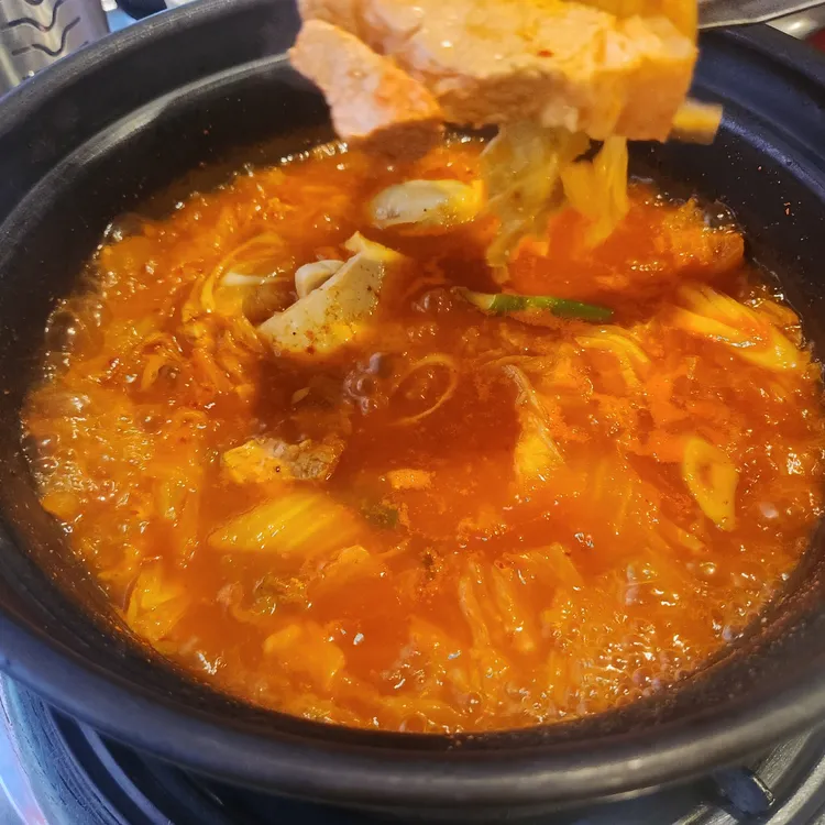 백채 김치찌개 사진