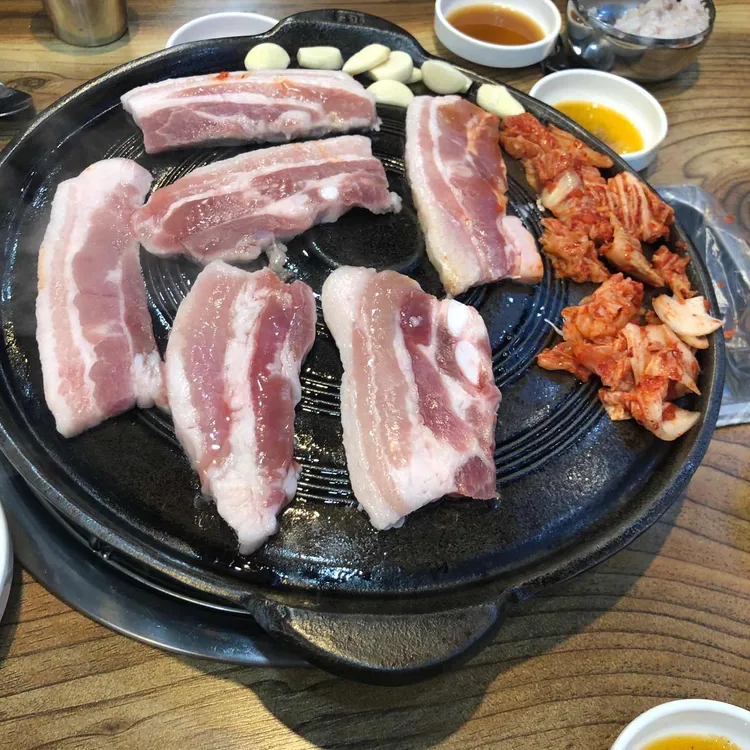 장터삼겹살 사진