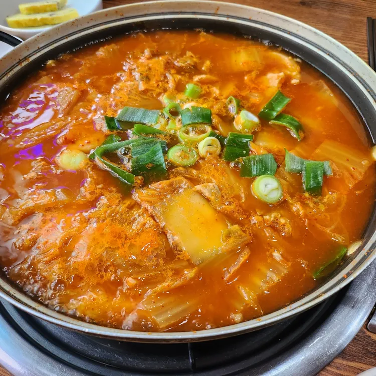 오로지김치찌개 사진