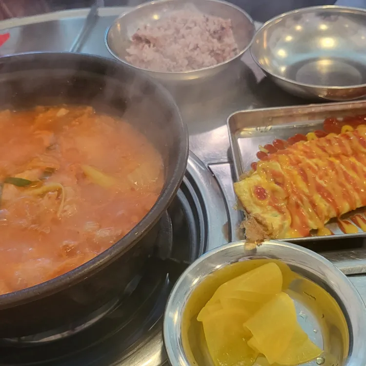 백채김치찌개 사진