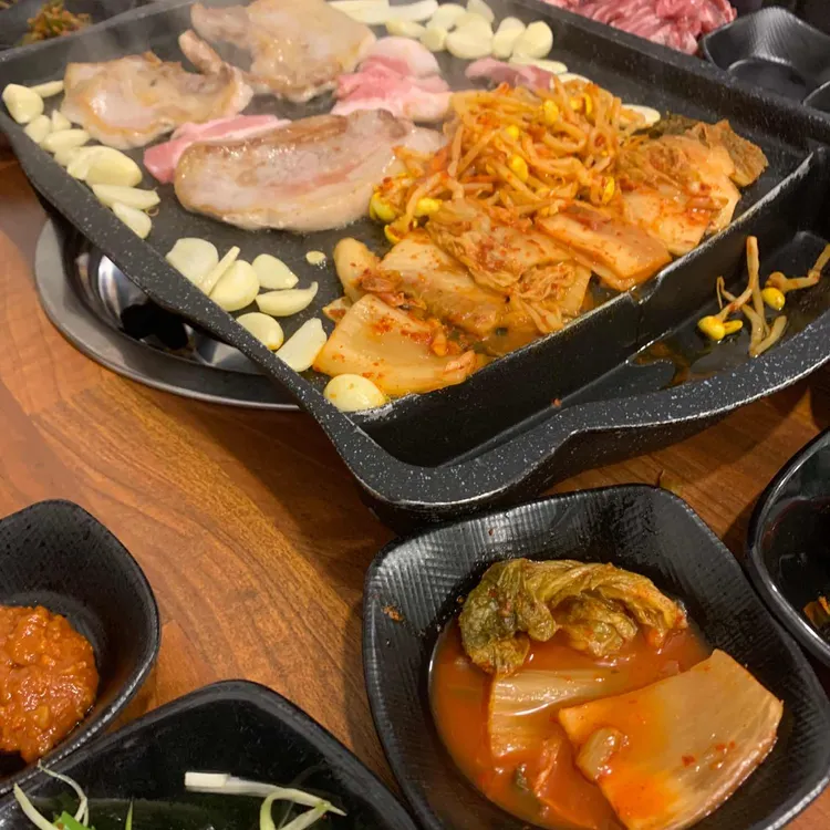 뒷고기와삼겹살 사진