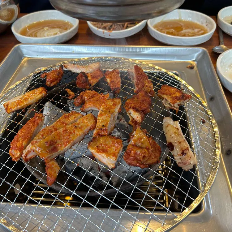 유명산 춘천숯불닭갈비 사진