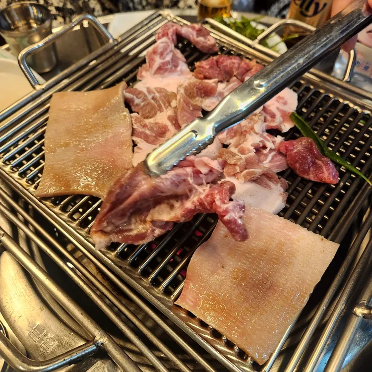 명품돼지집부속전문 사진