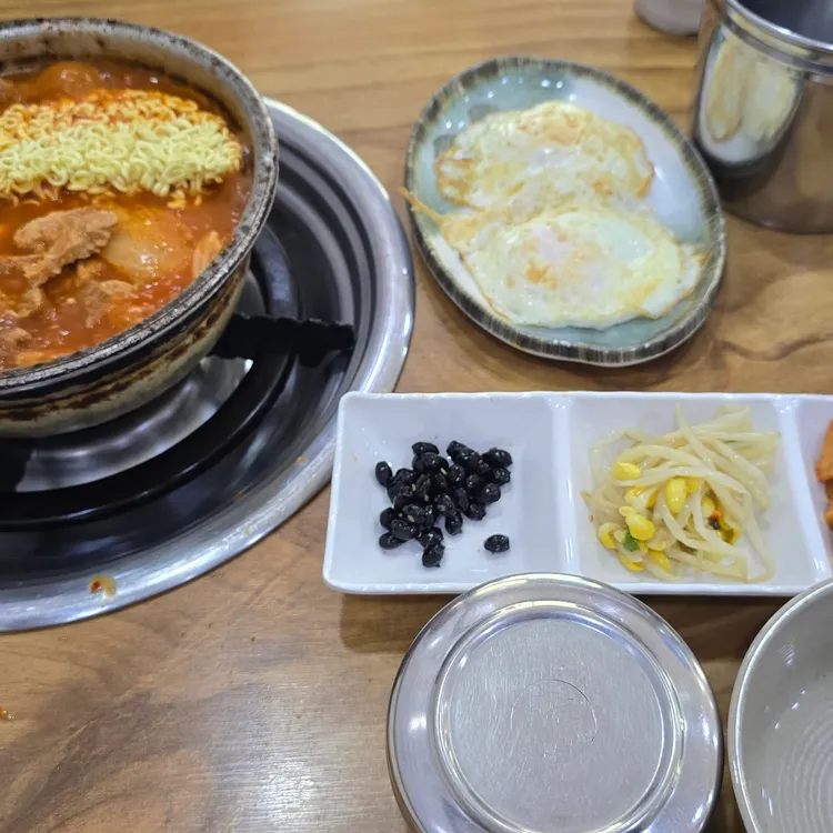 양푼이갈비김치찌개 사진