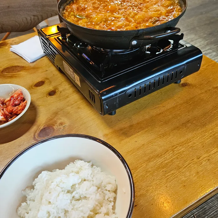 제주고치비송탄부대찌개 사진