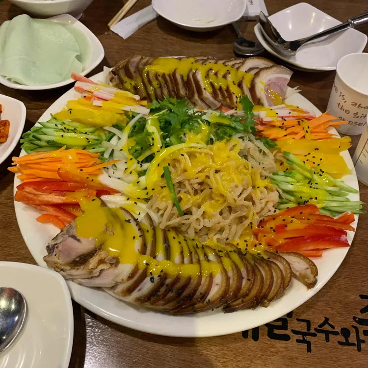 홍대칼국수와족발 사진