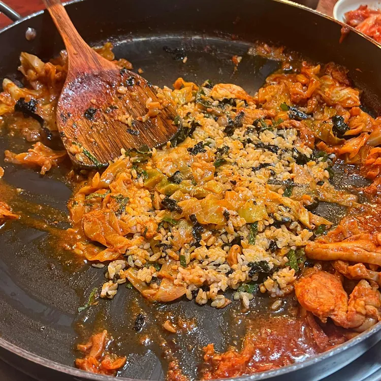 큰손닭갈비앤곱창 사진