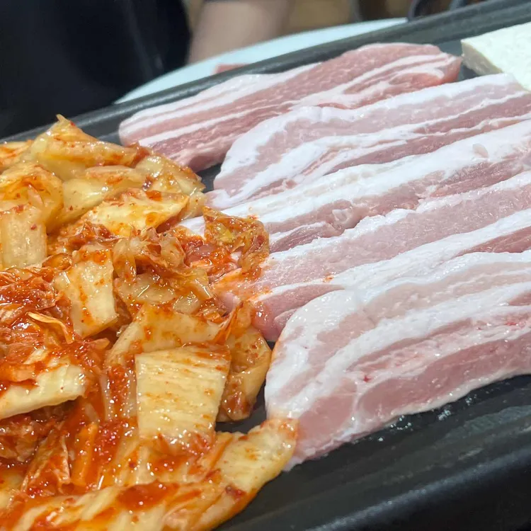 고향돌 김치삼겹살 사진