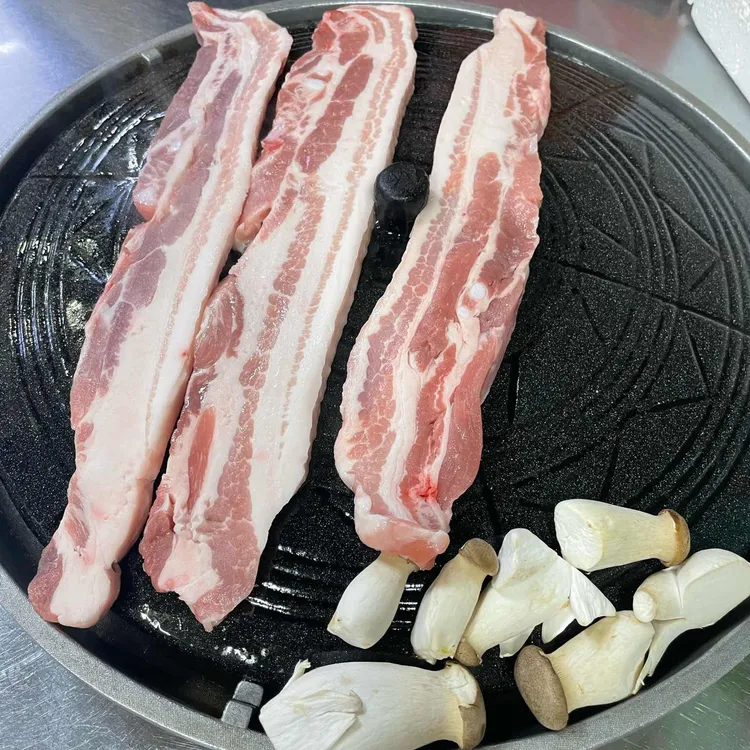 맛집솥뚜껑삼겹살 사진