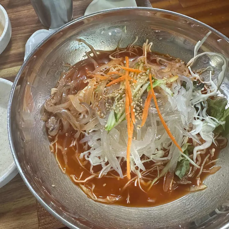 최냉면 사진