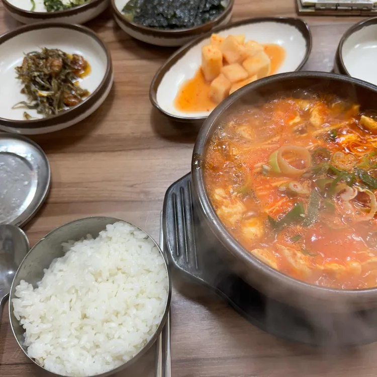 뚝배기순두부찌개마을 사진