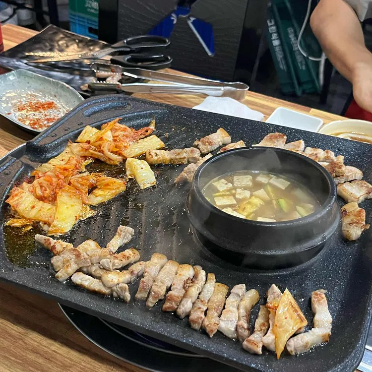 성암축산정육점식당 사진