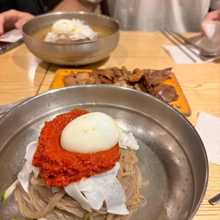 육쌈냉면 사진