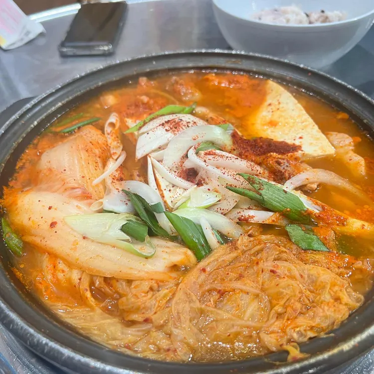 더김치찌개 사진