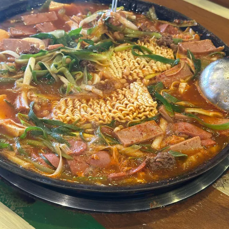 이층집의정부부대찌개 사진