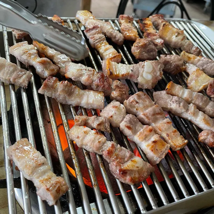금동숯불삼겹살 사진