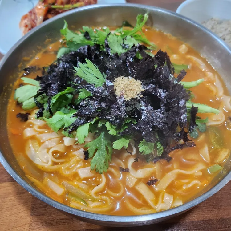 손안에칼국수 사진