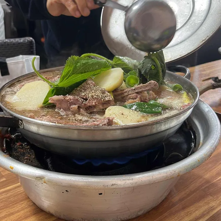 송파감자국 사진