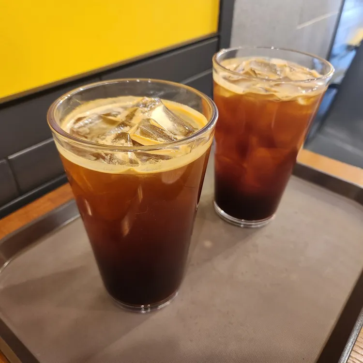 컴포즈커피 사진