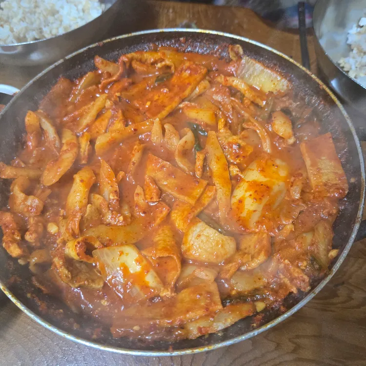 간판없는김치찌개 사진