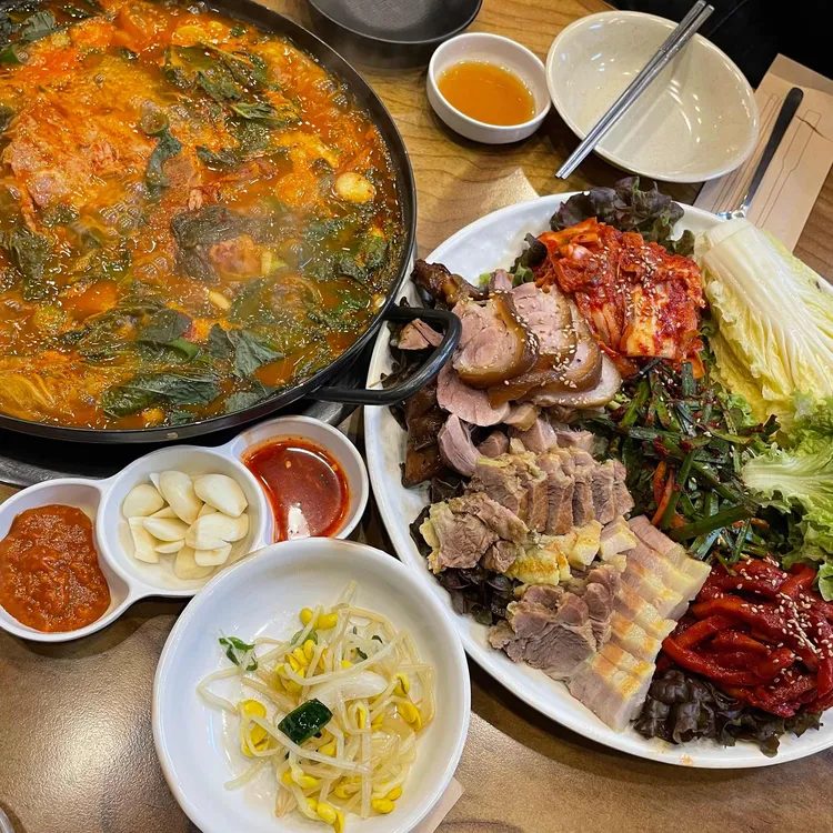 야다보쌈족발 사진