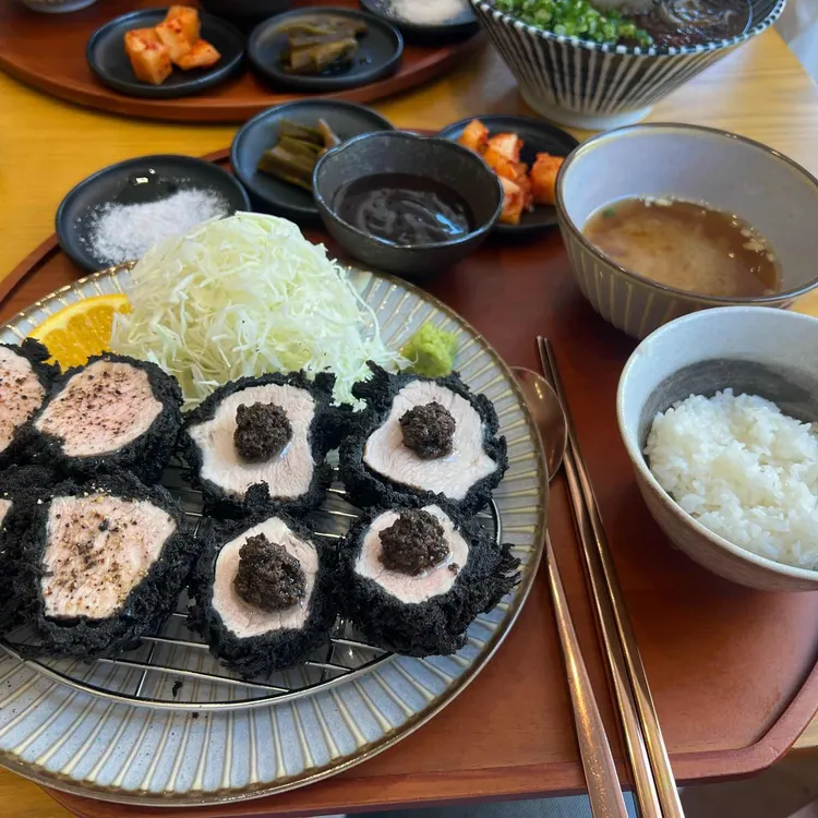 영진돈 사진