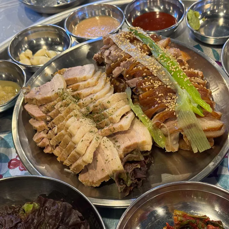 완미족발 사진