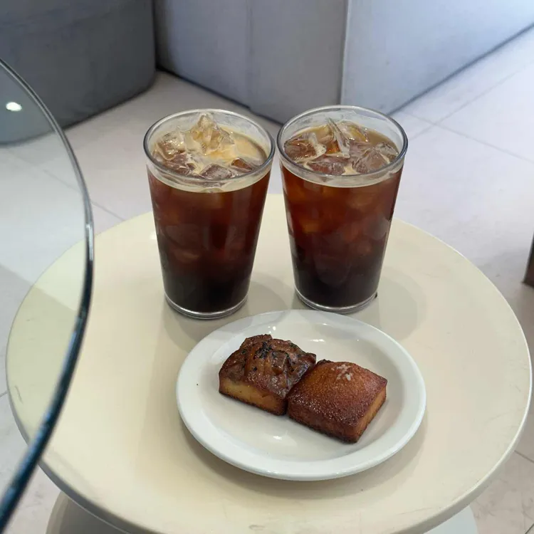 이스터 사진