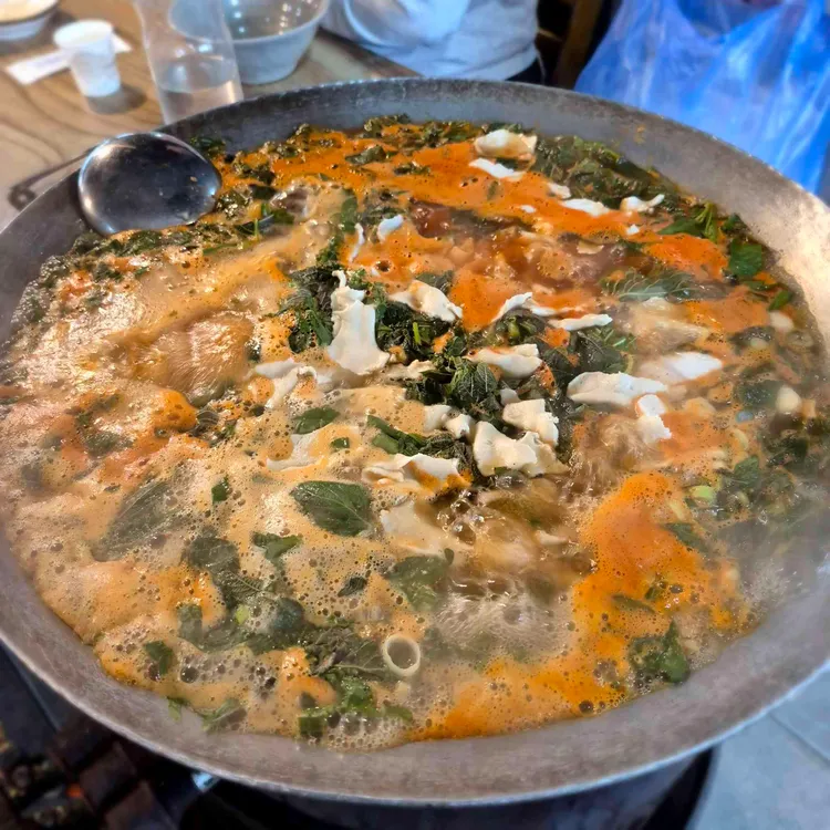 솥뚜껑 매운탕 사진