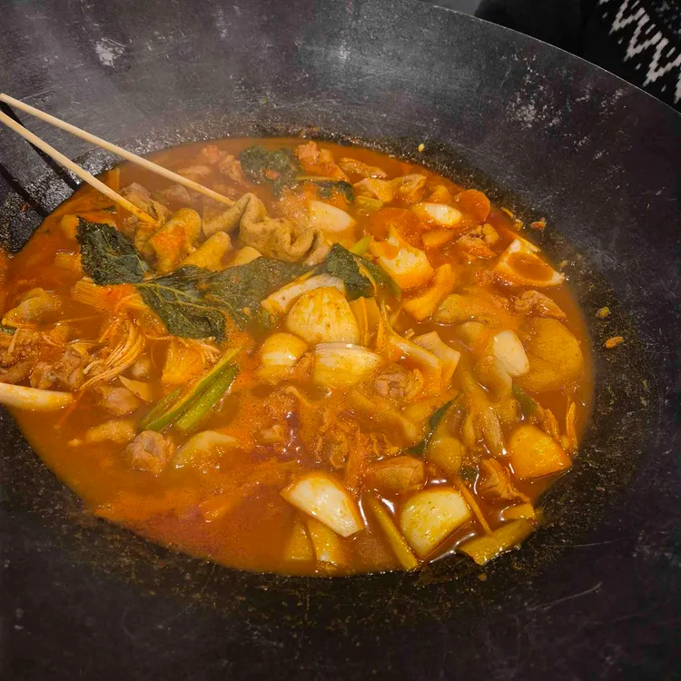 까치 솥뚜껑 닭도리 사진