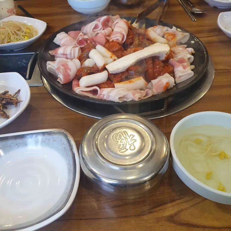 본가식당 사진