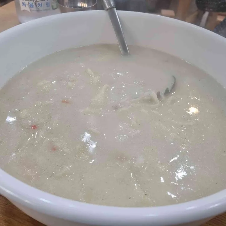 명품들깨칼국수 사진
