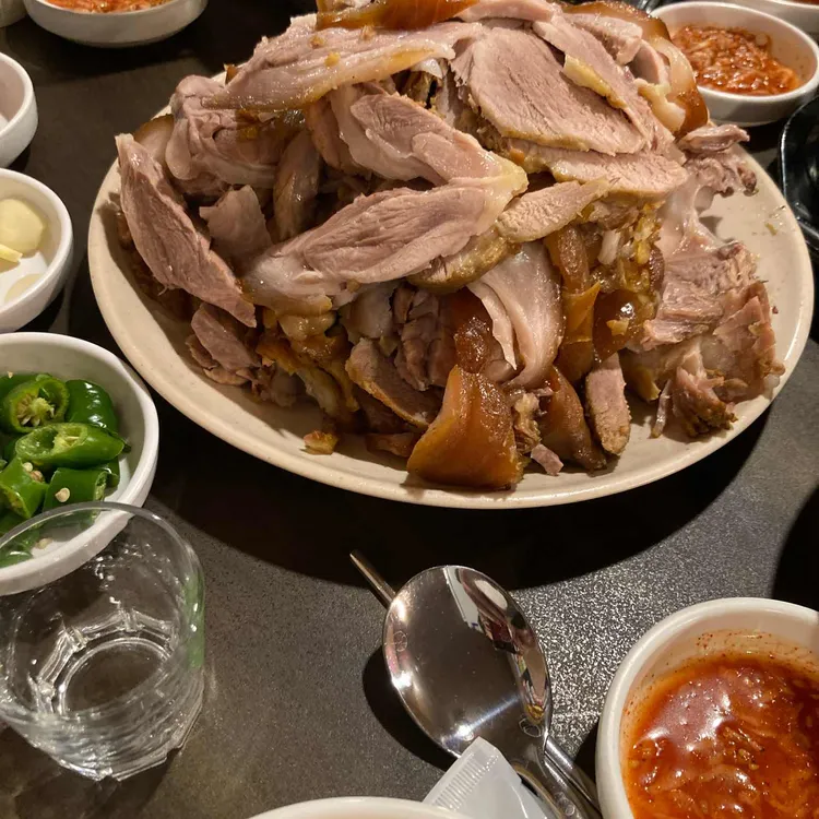 장군족발 사진
