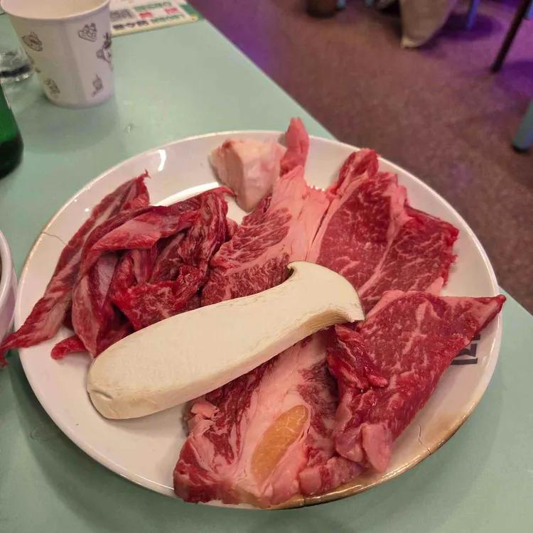 꾸석지돌판한우 사진