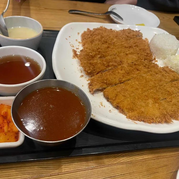 홍익돈까스 사진