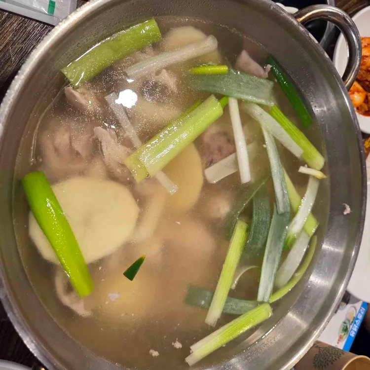 유닭스토리 닭한마리 사진