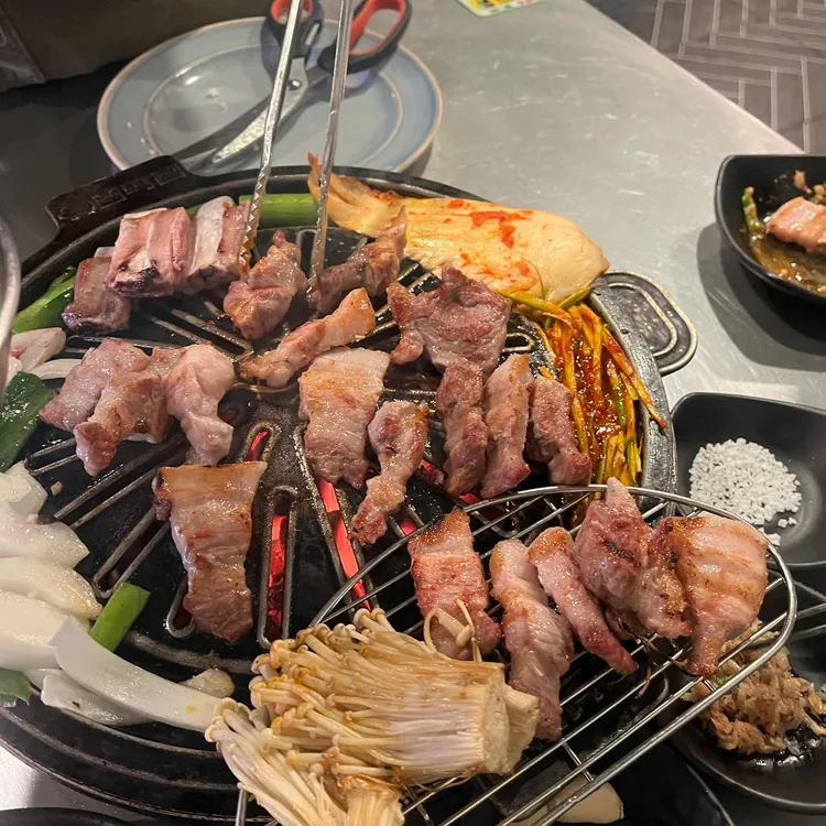 넙딱집 사진