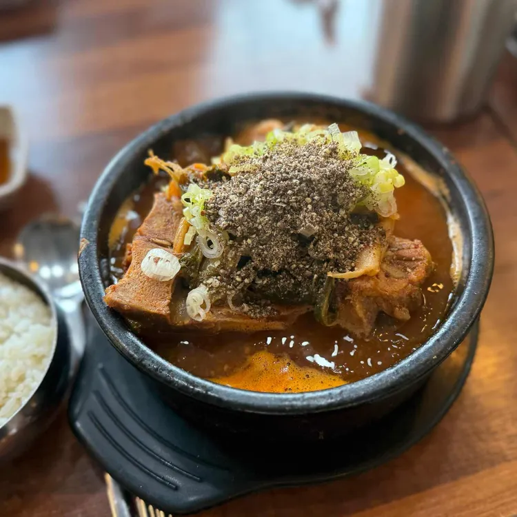 도니감자탕 사진