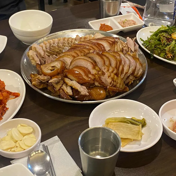 아라네왕족발보쌈 사진