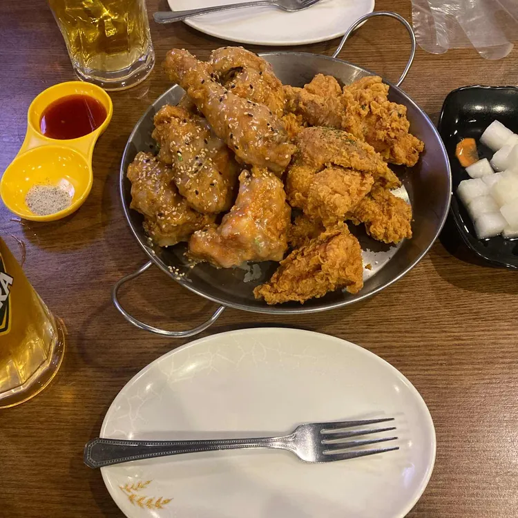 자담치킨 사진