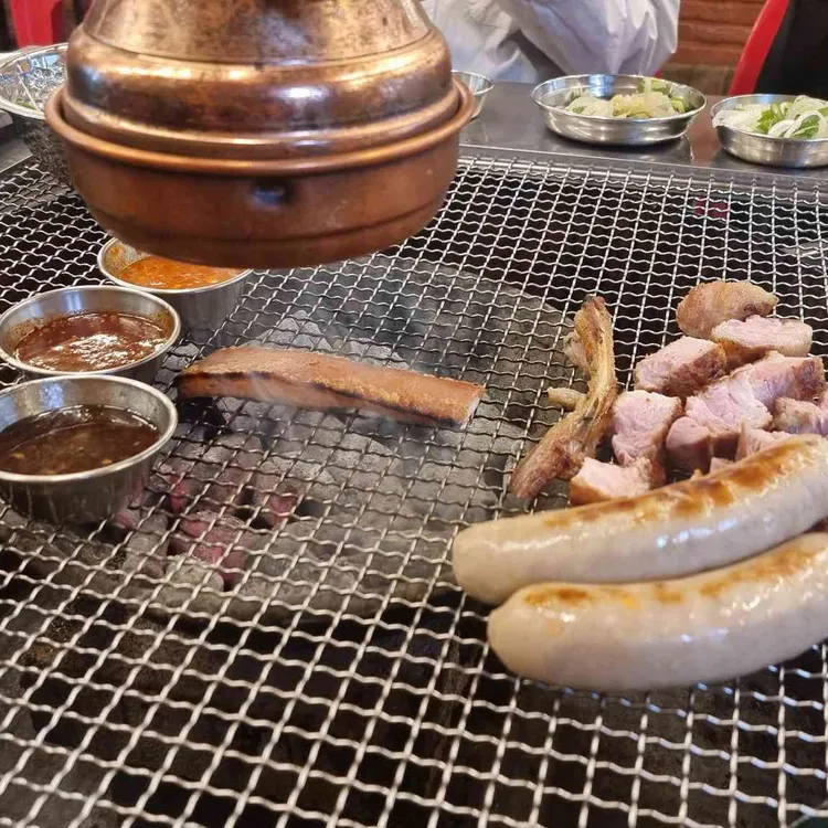 빨간의자집 사진